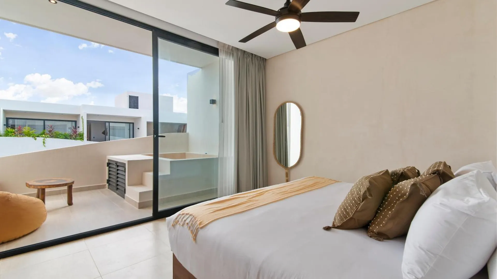 Guest Inn Home - Elements Suites Tulum Szálloda