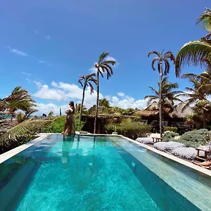 Hotel Playa Esperanza